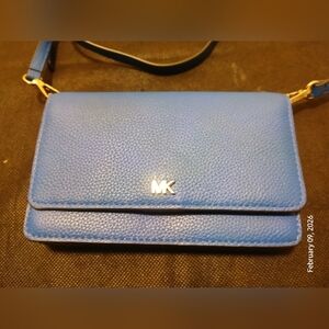 Michael Kors- NWT Phone Bag Crossbody/Wallet, Blue Pebbled Leather,